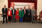 La Decana con los colegiados Medallistas de Plata por sus 25 años de pertenencia al Colegio
