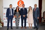 La Decana y el Secretario del Colegio de Economistas de León, el premiado, la gerente de la Fundación Monteleón y el Decano de la Facultad de Ciencias Económicas y Empresariales ULE