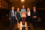 Representantes del Colegio de Economistas de León y de la Fundación Montelón con el premiado D. Víctor Juárez