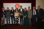 Miembros del Jurado del Premio Leonés en el Extranjero con la premiada