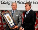 D. Urbano Santos e Isaías Maíso (recoge el premio en nombre de Mauro F. Guillén)