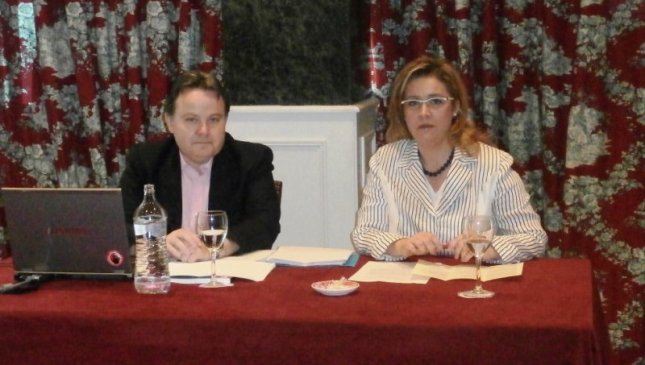 D. Carlos Nieto Delgado y la Decana, Dña. Nuria González Rabanal