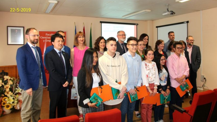 Entrega premios Olimpiada de Economía 2019